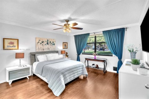 Condo in Pembroke Pines, Florida, 2 bedrooms  № 853853 - photo 20