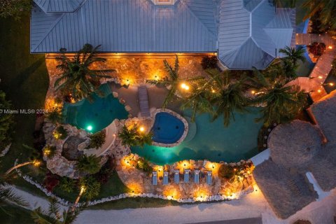 Villa ou maison à vendre à Marathon, Floride: 5 chambres, 796.45 m2 № 927322 - photo 21