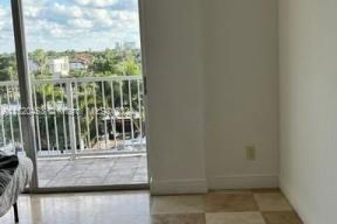 Condominio en venta en North Miami, Florida, 2 dormitorios, 89.46 m2 № 967600 - foto 4