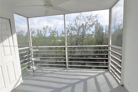 Condominio en venta en North Miami Beach, Florida, 1 dormitorio, 80.36 m2 № 1119118 - foto 5