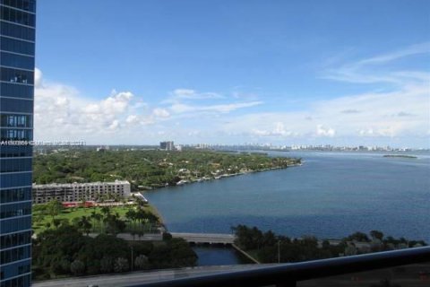 Copropriété à louer à Miami, Floride: 3 chambres, 155.52 m2 № 1119143 - photo 2