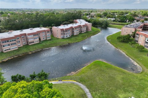 Copropriété à vendre à Sunrise, Floride: 2 chambres, 95.22 m2 № 1099092 - photo 4