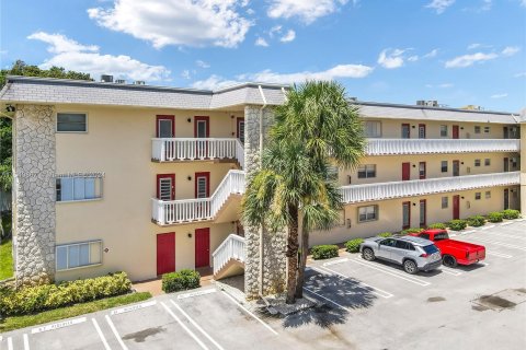 Copropriété à vendre à Lauderhill, Floride: 2 chambres, 80.82 m2 № 1320763 - photo 3