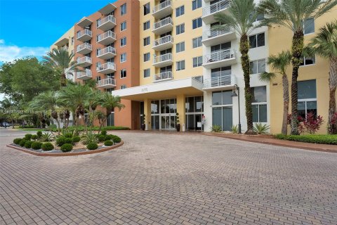 Condo in Aventura, Florida, 2 bedrooms  № 1319114 - photo 16