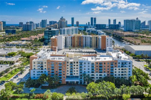 Condo in Aventura, Florida, 2 bedrooms  № 1319114 - photo 12