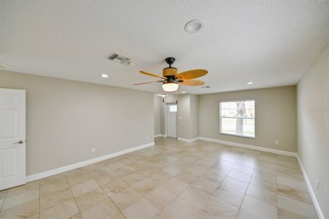 Villa ou maison à vendre à Odessa, Floride: 4 chambres, 235.79 m2 № 1358434 - photo 6