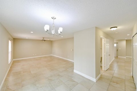 Villa ou maison à vendre à Odessa, Floride: 4 chambres, 235.79 m2 № 1358434 - photo 11