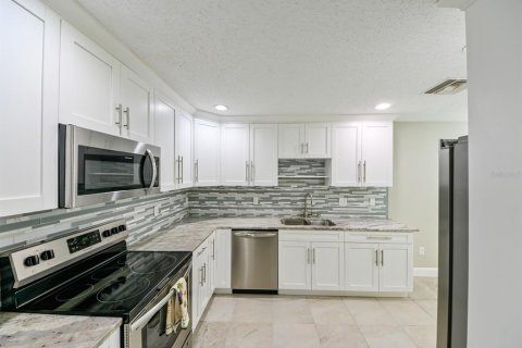 Casa en venta en Odessa, Florida, 4 dormitorios, 235.79 m2 № 1358434 - foto 7