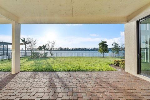 Casa en venta en Parkland, Florida, 5 dormitorios, 499.16 m2 № 998673 - foto 16