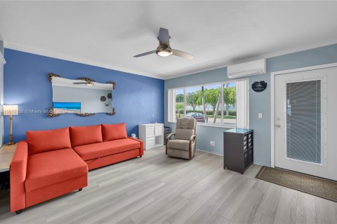 Condominio en venta en Hallandale Beach, Florida, 1 dormitorio, 58.06 m2 № 1236099 - foto 5