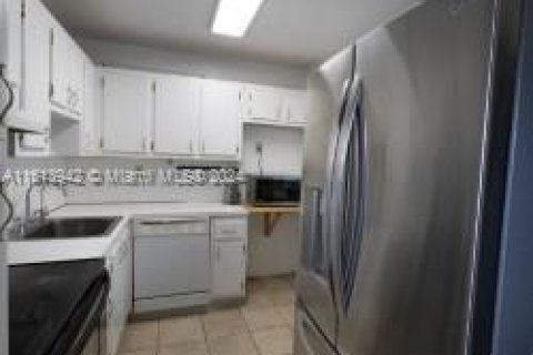 Condo in Aventura, Florida, 2 bedrooms  № 1236142 - photo 4