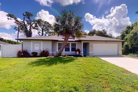 Casa en venta en North Port, Florida, 3 dormitorios, 144.65 m2 № 1352372 - foto 1