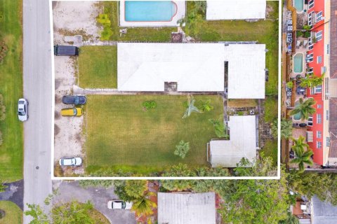 Купить земельный участок в Форт-Лодердейл, Флорида № 1007382 - фото 2