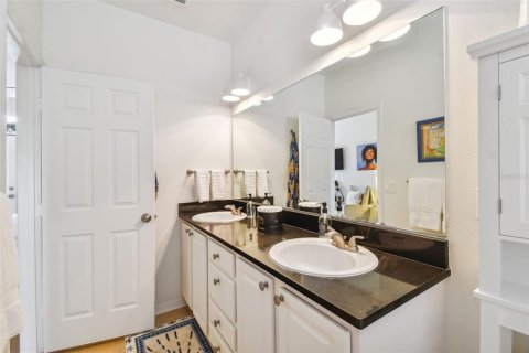 Adosado en venta en Tampa, Florida, 3 dormitorios, 165.09 m2 № 1361232 - foto 26