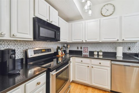 Touwnhouse à vendre à Tampa, Floride: 3 chambres, 165.09 m2 № 1361232 - photo 6