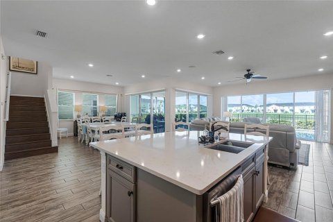 Villa ou maison à vendre à Kissimmee, Floride: 5 chambres, 332.4 m2 № 1275690 - photo 10