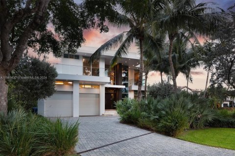 Villa ou maison à vendre à Golden Beach, Floride: 6 chambres, 528.24 m2 № 1187854 - photo 2