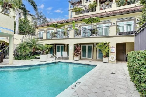 Adosado en venta en Wilton Manors, Florida, 2 dormitorios, 155.43 m2 № 1186881 - foto 19