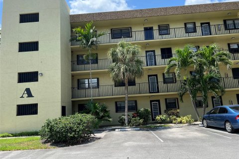 Condo in Deerfield Beach, Florida, 2 bedrooms  № 1186882 - photo 6