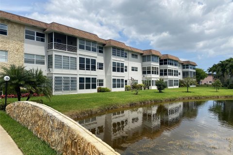 Condo in Lauderdale Lakes, Florida, 1 bedroom  № 1168962 - photo 6