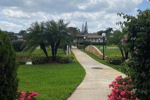 Condo in Lauderdale Lakes, Florida, 1 bedroom  № 1168962 - photo 11