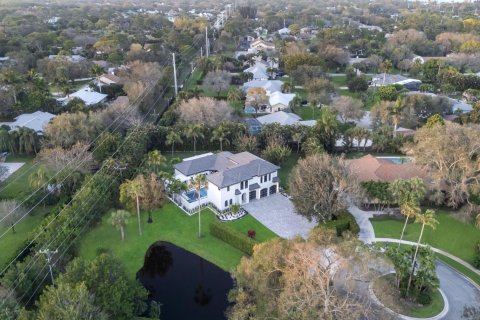 House in Jupiter, Florida 5 bedrooms, 379.78 sq.m. № 1210174 - photo 20