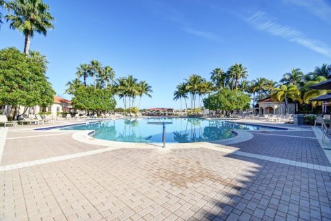 Villa ou maison à vendre à Lake Worth, Floride: 3 chambres, 246.56 m2 № 1081714 - photo 2