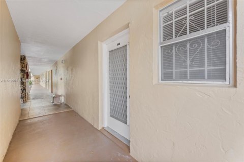 Condominio en venta en Dania Beach, Florida, 1 dormitorio, 74.32 m2 № 1326040 - foto 5