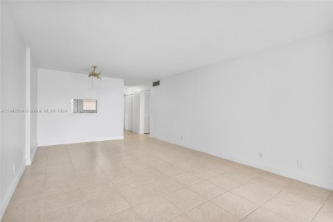 Condominio en venta en Dania Beach, Florida, 1 dormitorio, 74.32 m2 № 1326040 - foto 12