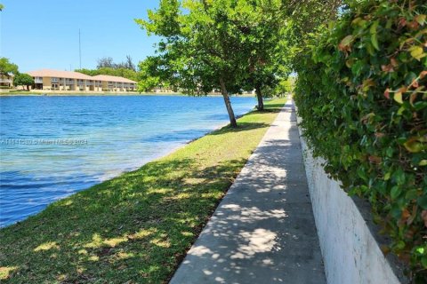 Condominio en venta en Miami Gardens, Florida, 3 dormitorios, 125.23 m2 № 1326038 - foto 20