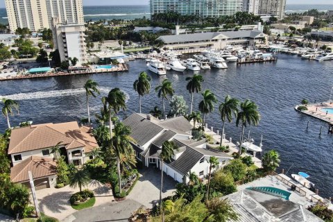 Villa ou maison à vendre à Pompano Beach, Floride: 5 chambres, 474.27 m2 № 775911 - photo 7