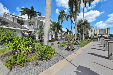 Villa ou maison à vendre à Pompano Beach, Floride: 5 chambres, 474.27 m2 № 775911 - photo 10