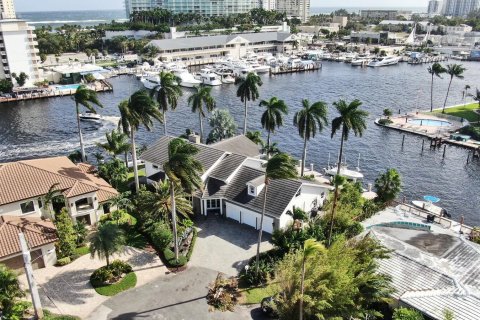 Villa ou maison à vendre à Pompano Beach, Floride: 5 chambres, 474.27 m2 № 775911 - photo 8