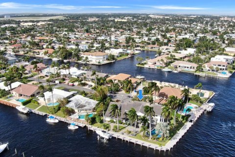 Villa ou maison à vendre à Pompano Beach, Floride: 5 chambres, 474.27 m2 № 775911 - photo 4