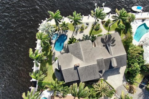 Casa en venta en Pompano Beach, Florida, 5 dormitorios, 474.27 m2 № 775911 - foto 2