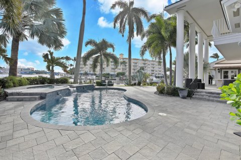 Villa ou maison à vendre à Pompano Beach, Floride: 5 chambres, 474.27 m2 № 775911 - photo 14