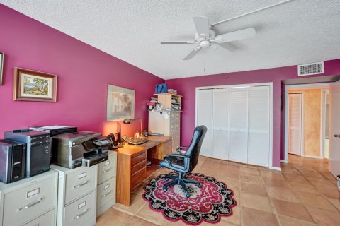 Condo in Palm Beach, Florida, 2 bedrooms  № 1146741 - photo 19