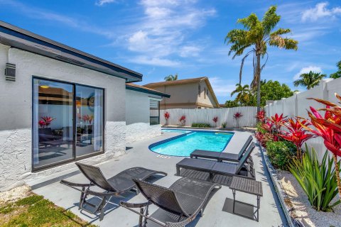Casa en venta en Deerfield Beach, Florida, 4 dormitorios, 155.89 m2 № 1146742 - foto 6