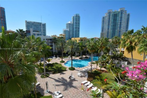 Condo in Miami Beach, Florida, 2 bedrooms  № 1183890 - photo 2