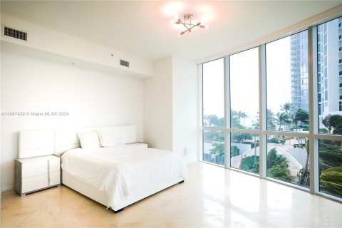 Condo in Sunny Isles Beach, Florida, 3 bedrooms  № 1394900 - photo 4