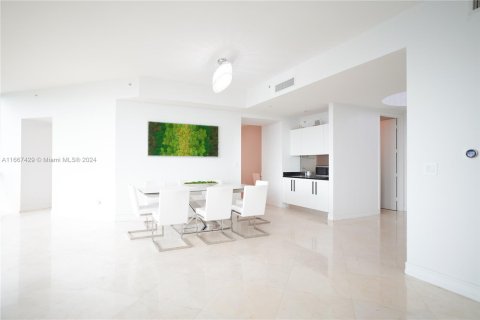 Condo in Sunny Isles Beach, Florida, 3 bedrooms  № 1394900 - photo 21