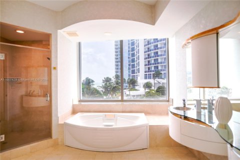 Condo in Sunny Isles Beach, Florida, 3 bedrooms  № 1394900 - photo 5