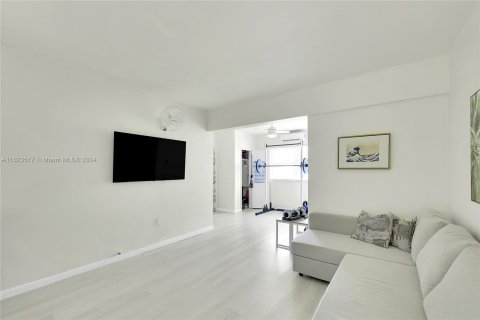 Condominio en venta en Miami Beach, Florida, 1 dormitorio, 46.45 m2 № 1270574 - foto 7