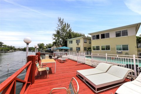 Copropriété à vendre à Miami Beach, Floride: 1 chambre, 46.45 m2 № 1270574 - photo 2