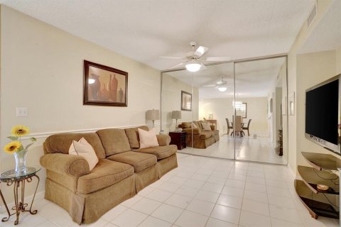Condominio en venta en Boynton Beach, Florida, 2 dormitorios, 139.17 m2 № 674950 - foto 17