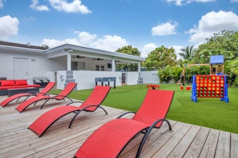 Casa en venta en Miami, Florida, 4 dormitorios, 192.49 m2 № 1377622 - foto 9