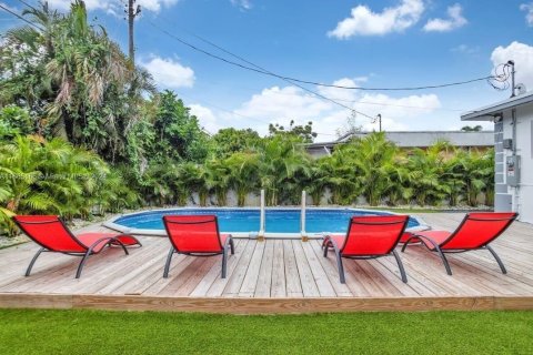 Casa en venta en Miami, Florida, 4 dormitorios, 192.49 m2 № 1377622 - foto 11