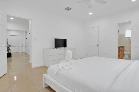 Villa ou maison à vendre à Miami, Floride: 4 chambres, 192.49 m2 № 1377622 - photo 23