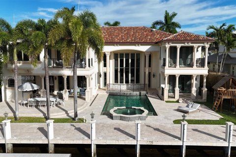House in Fort Lauderdale, Florida 6 bedrooms, 662.39 sq.m. № 839460 - photo 19