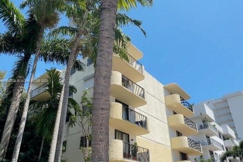 Copropriété à vendre à Miami Beach, Floride: 2 chambres, 81.75 m2 № 1294313 - photo 8